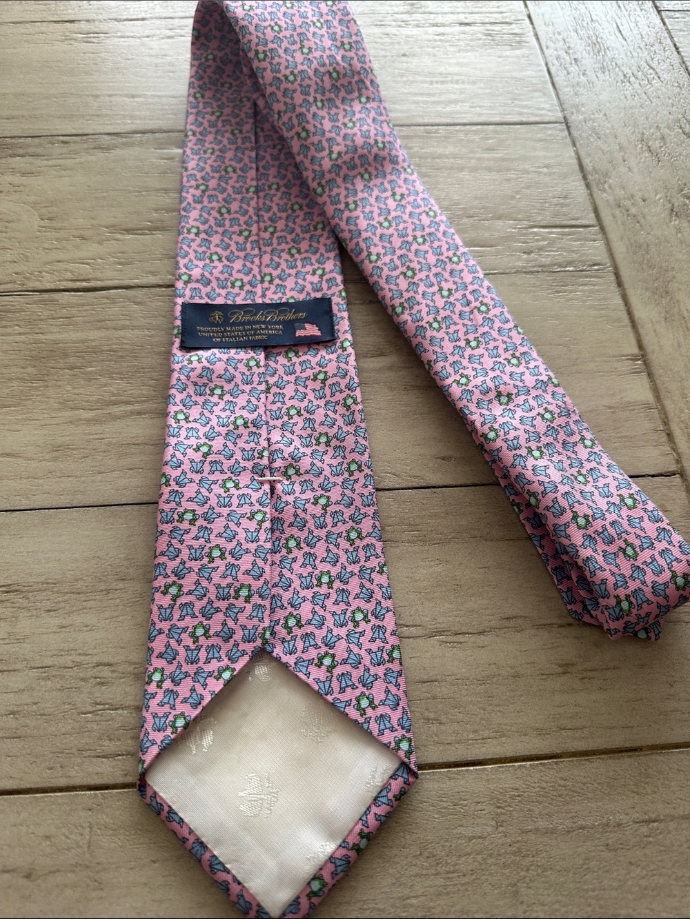 NWOT Brooks Brothers Pink Frog Origami Novelty Made in New York Silk USA - Picture 5 of 6